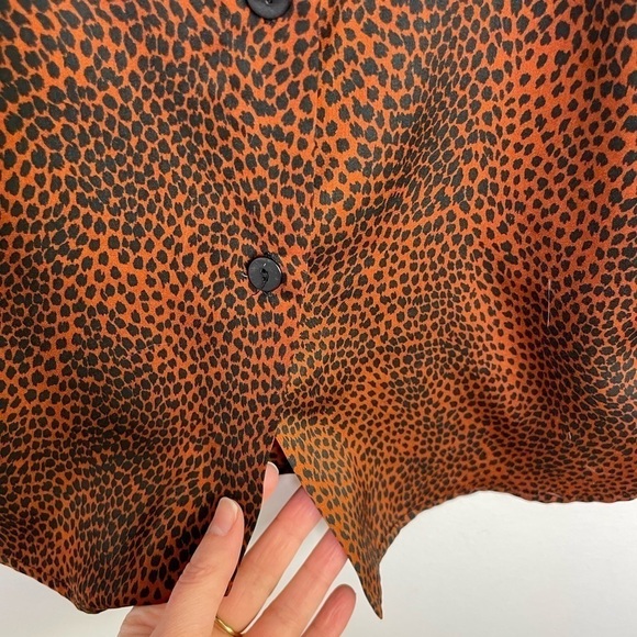 FRANCO Mirabelli abstract animal print satiny buttons down shirt - Picture 5 of 7